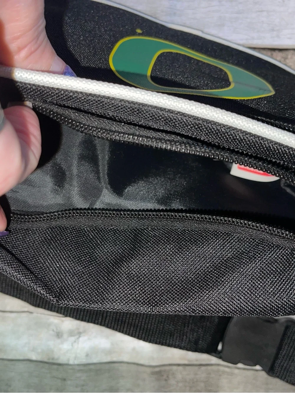 University of Oregon Fanny Pack Oregon Ducks Men & Women Waist Bag - Picture 3 of 7